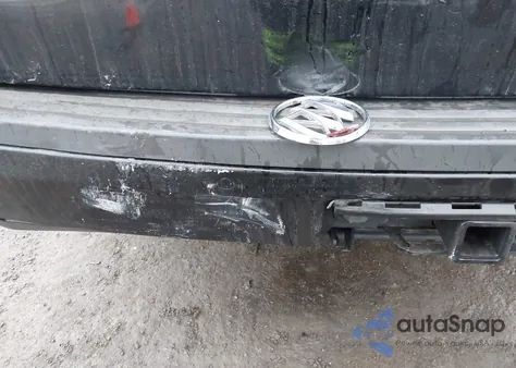 2018 Cadillac Escalade Esv Standard z USA, uszkodzony, nr VIN 1GYS4GKJ5JR142976